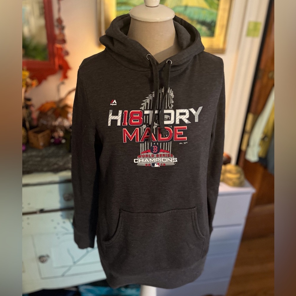 Majestic Hoodie Sweatshirt M Red Sox Graphic Dark Gray Sports Fan Baseball VGUC
